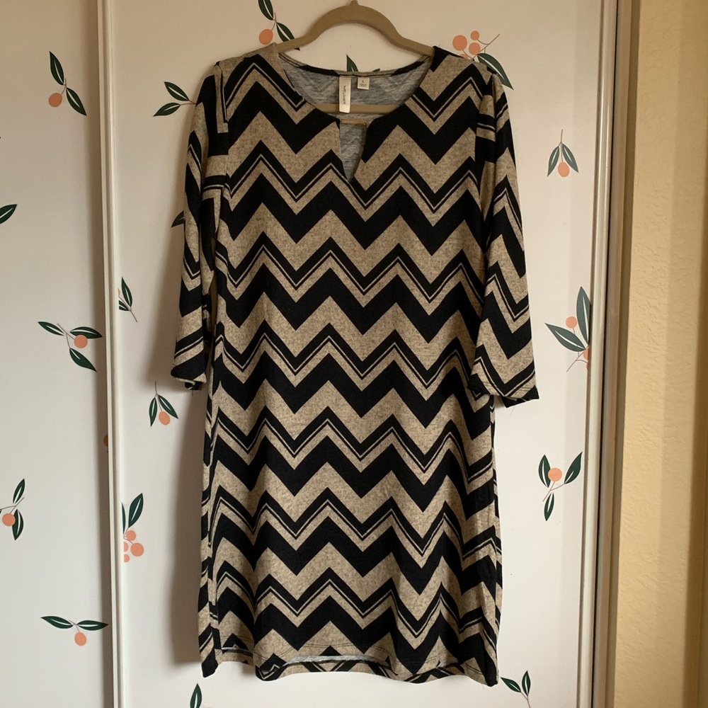 Chevron Striped Black Brown 3/4 Sleeve Swing Metal Detail Keyhole Mini Dress